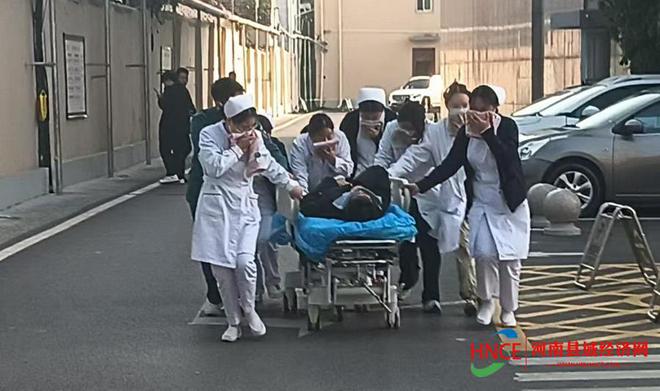 民权县中医院开展防暴恐应急安全演练(图2)