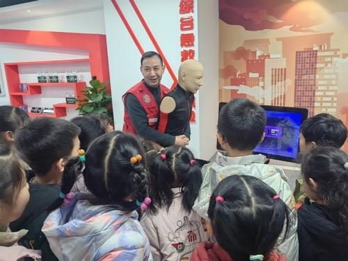 成都武侯区簇锦街道应急文化体验馆：为小学生筑牢安全防线(图5)