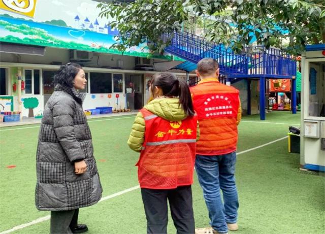 成都市金牛区退役军人在社区“微网实格”专项治理中大展风采(图4)