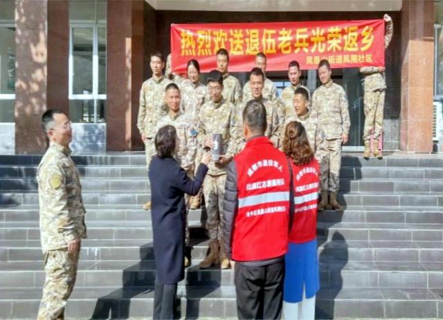 成都市金牛区退役军人在社区“微网实格”专项治理中大展风采(图8)