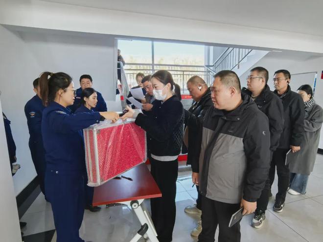 太原：综改区消防大队向辖区安全重点单位推广设置消防救援工作箱(图5)
