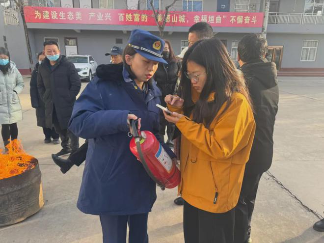 铁岭市消防救援支队深入市医院新址开展防消联勤工作(图4)