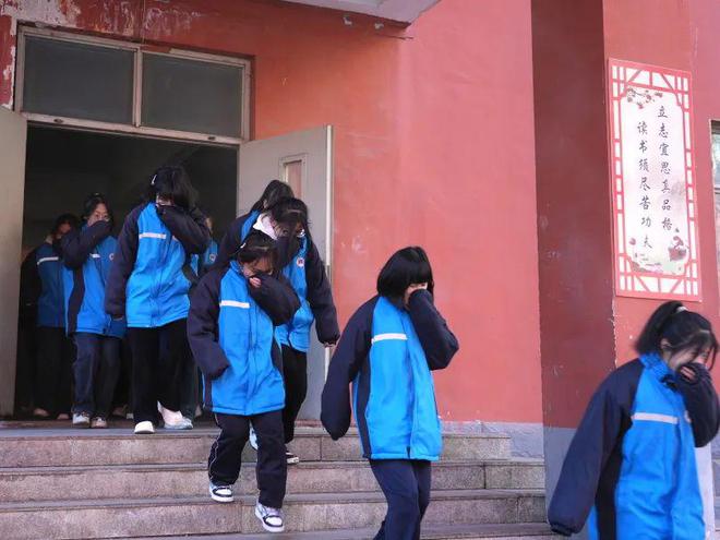 吕梁消防“开学第一课”寓教于乐全力守护新学期(图2)