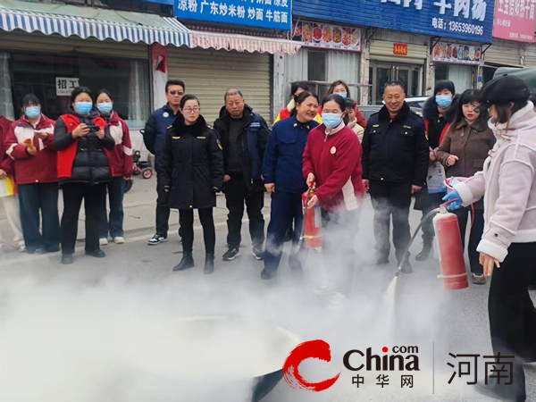 确山县住建局：消防培训“零距离”筑牢春季“防火墙”(图1)