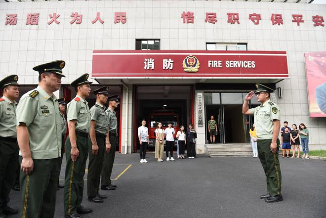 消防部队退出武警序列已有7年实施准军事化管理战斗力未减弱(图3)