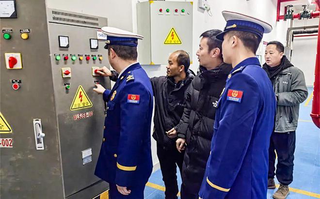 星空体育：播州消防部门为企业开展消防技术服务指导(图2)