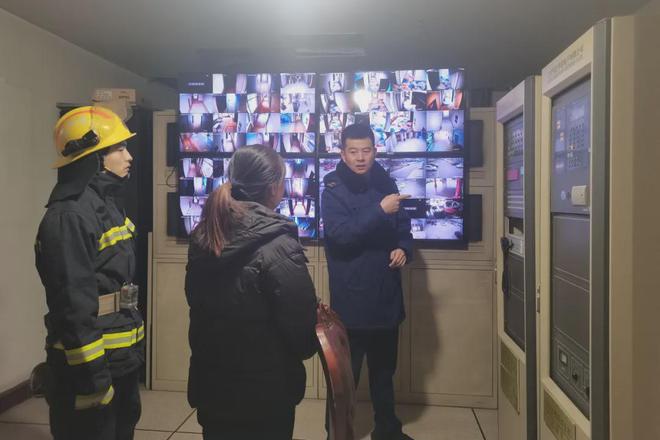 安泽县消防救援大队积极走进辖区沿街酒店开展消防宣传培训(图2)