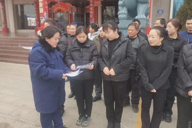 安泽县消防救援大队积极走进辖区沿街酒店开展消防宣传培训(图1)