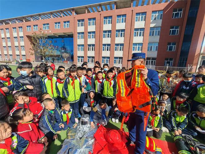 济南消防“开学第一课”花式开讲(图6)