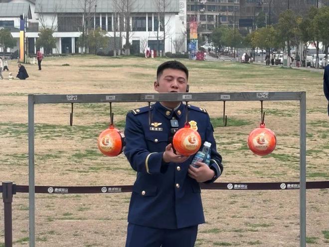 星空体育网站：12秒降温400℃！杭州不少人买来备用消防重要提醒(图3)