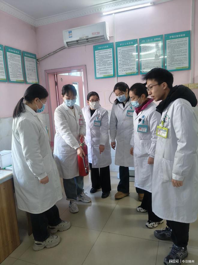 随县第二人民医院：“提拔握压”学消防筑牢安全“防火墙”(图4)