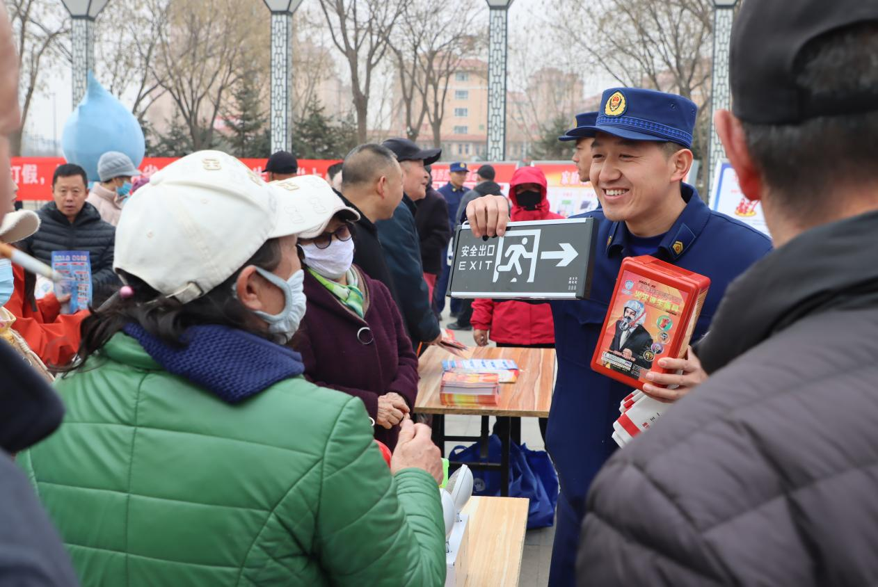 山西广灵县：开展消防产品专项宣传增强群众辨假能力(图2)