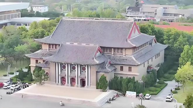星空体育：消防救援机构有2人因河南大学大礼堂火灾被问责(图1)