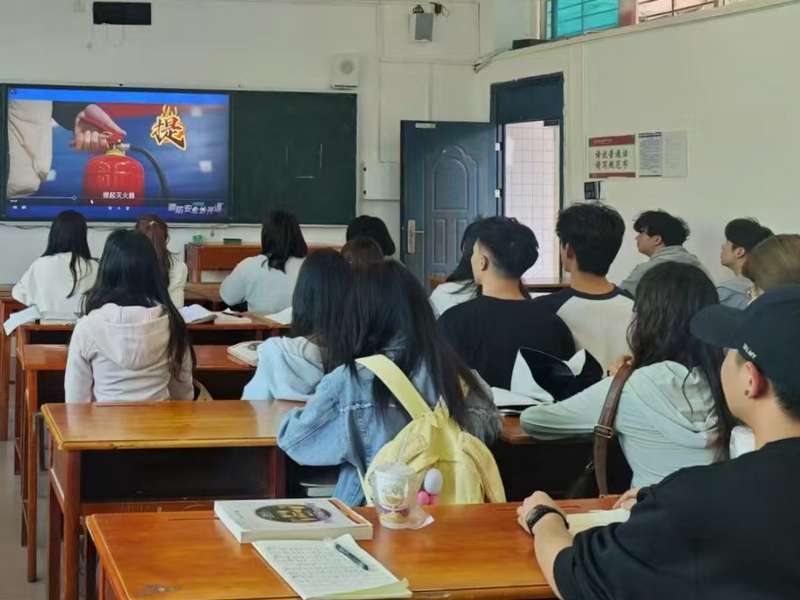 黔南民族师范学院：消防开学第一课护航平安新学期(图5)