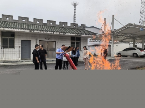星空体育网站：湘西中波转播台开展“消防宣传月”系列活动(图2)
