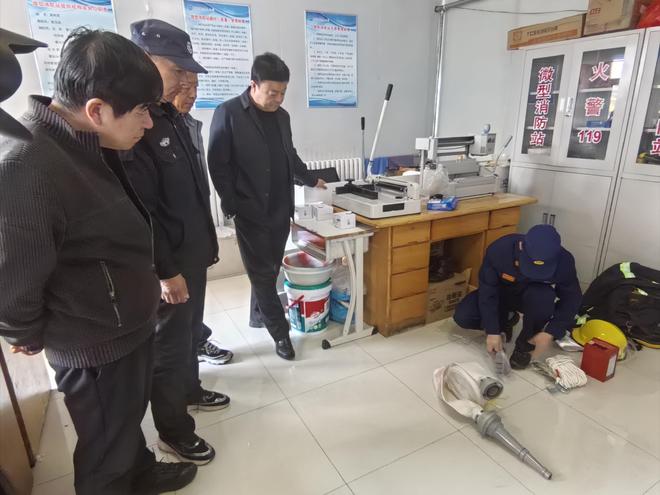 围场消防走进逸夫小学开展“消防零距离、校园共平安”主题活动(图2)
