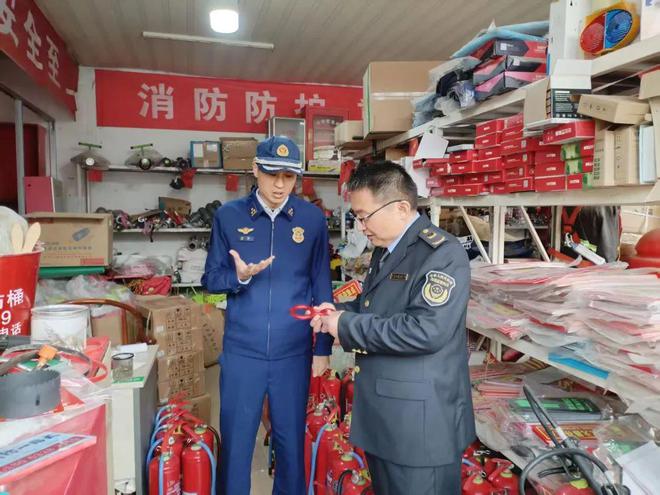 【3·15在行动】单县市场监管局联合消防支队开展消防器材专项检查(图1)