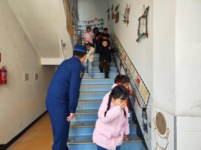 全国中小学生安全教育日消防知识进校园安全教育护成长(图8)