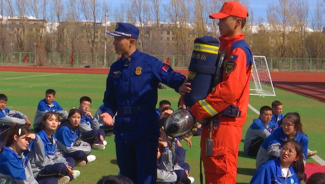 消防知识进校园安全守护伴成长(图1)