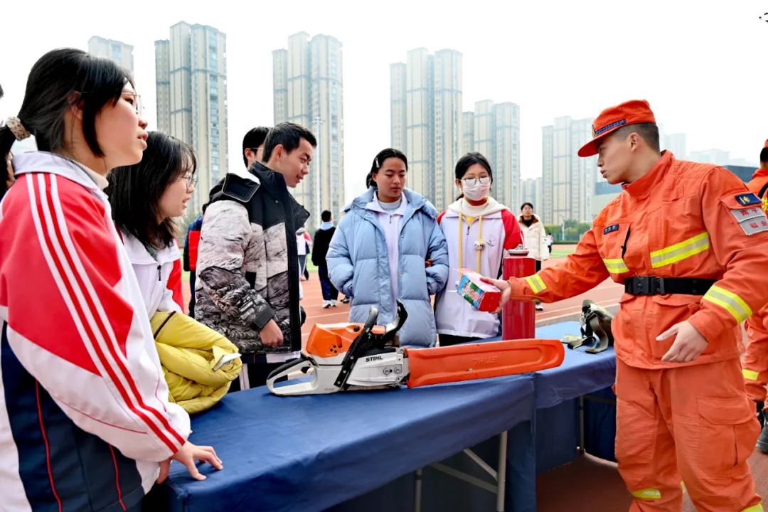 星空体育：威聚焦丨多地开展森林防火进校园活动共筑绿色安全防线(图11)