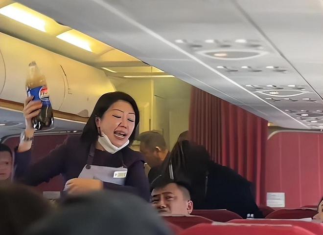 机舱可乐灭火后续起火原因曝光赔偿有争议知情人曝更多细节(图4)