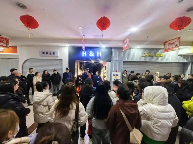 晋中消防深入机关、企业、社区、商场等地开展宣传培训工作(图1)
