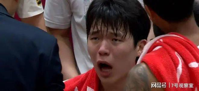 余嘉豪强势崛起25分6犯离场！杨瀚森黯然神伤2分6犯离场！(图1)