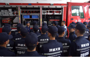 “蓝朋友”传授安全术青春义警练就真本领！(图7)