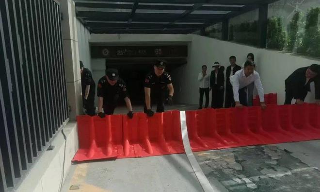星空体育网站：信阳市羊山新区龙飞山街道：应急演练始于心防患未然始于行(图2)
