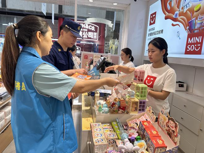 头雁站位塔尖标准安全知识“零距离”(图1)