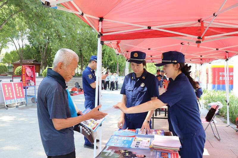 星空体育：2025“安全生产月”济宁消防多举措提升市民消防安全素养(图2)