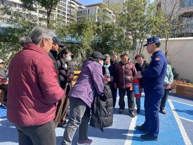 理论+实操！这个街道开展一系列消防培训演练活动(图2)