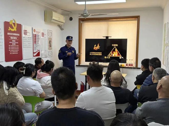 理论+实操！这个街道开展一系列消防培训演练活动(图3)