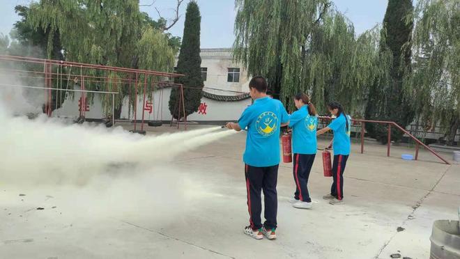 星空体育网站：火灾无情预防先行！李锋教育筑牢青少年消防安全防线！(图2)