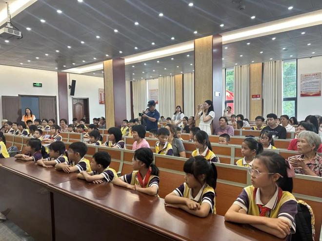 从课堂到村落：珠海“小小消防志愿宣传服务队”激活社区安全“神经末梢”(图1)
