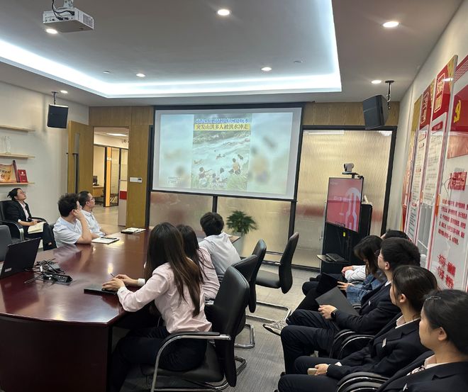 人人讲安全个个会应急——绍兴银行温州永嘉小微综合支行开展2025年全国防灾减灾日活动(图2)