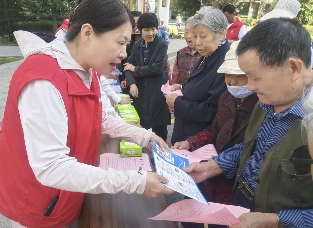 星空体育：共筑安全防线！防灾减灾知识进校园进社区！(图12)