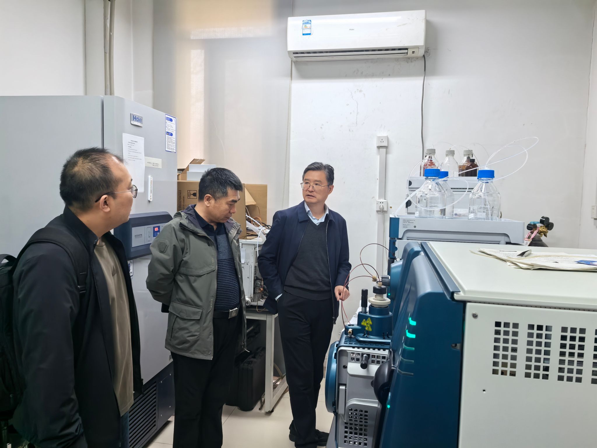 东北大学召开实验室安全工作会议并开展安全检查工作(图2)