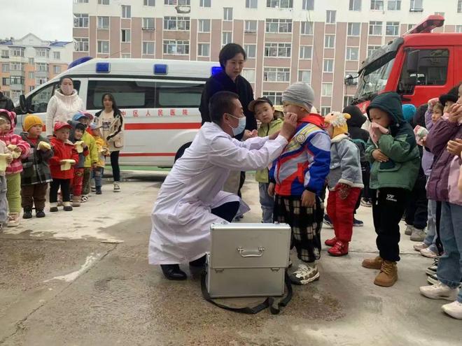 携手呵护幼苗成长！筑牢呼中区幼儿园消防安全(图4)
