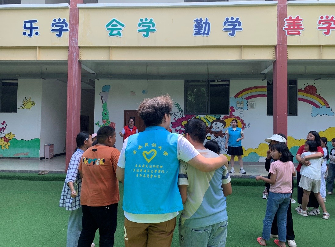 星空体育：“润心伴成长同心护未来”志愿活动——用爱守护未成年人成长路(图2)