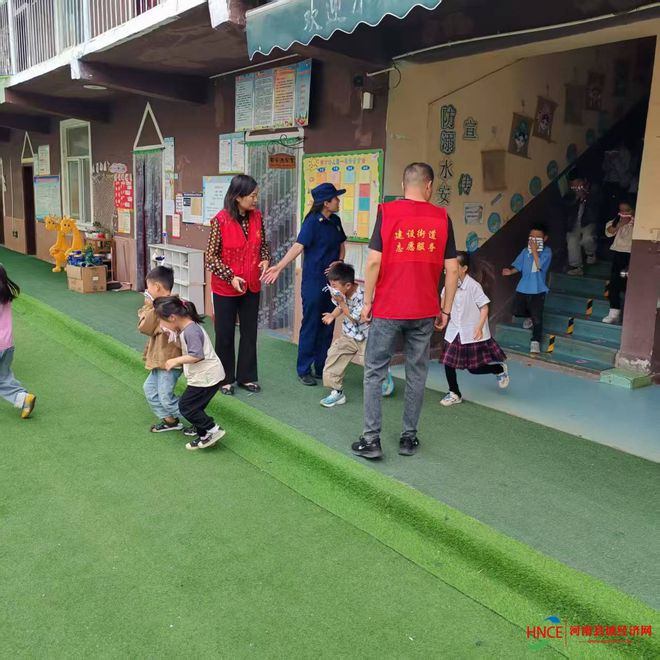 商丘市梁园区建设街道铁三局社区消防安全进校园(图2)