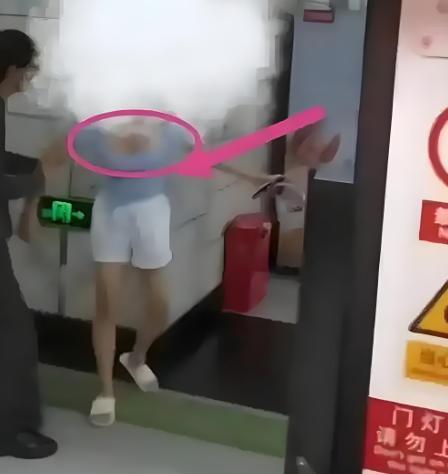 上海地铁女子踹男子裆部后续介入处理结果曝光全网炸锅(图10)