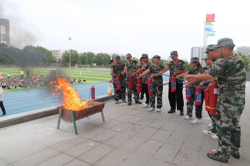 星空体育网站：济宁消防“开学第一课”守护学子安全成长路(图3)