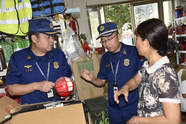 杞县消防救援大队：双措并举守好消防“安全阀”(图1)