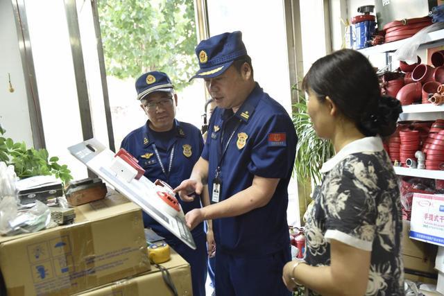 杞县消防救援大队：双措并举守好消防“安全阀”(图2)