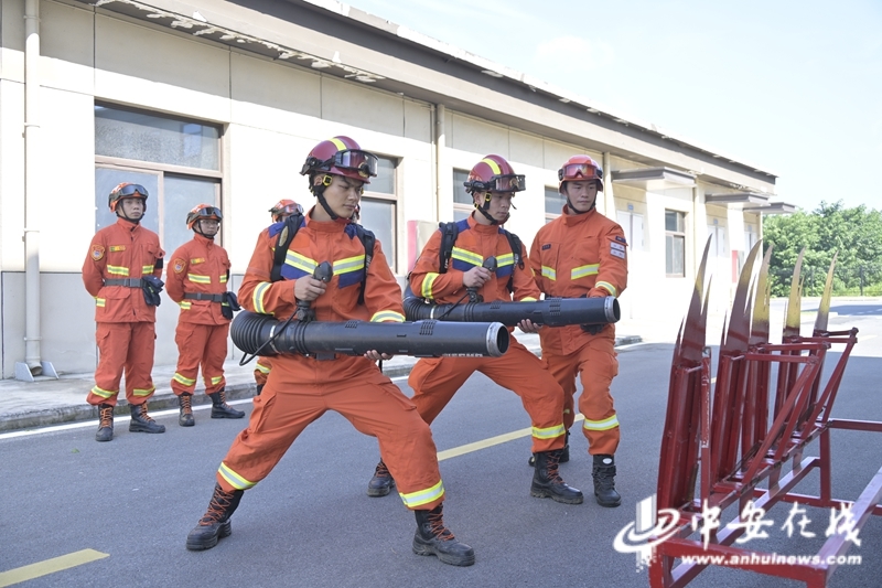 星空体育：助推地方灭火能力共筑森林安全屏障(图6)