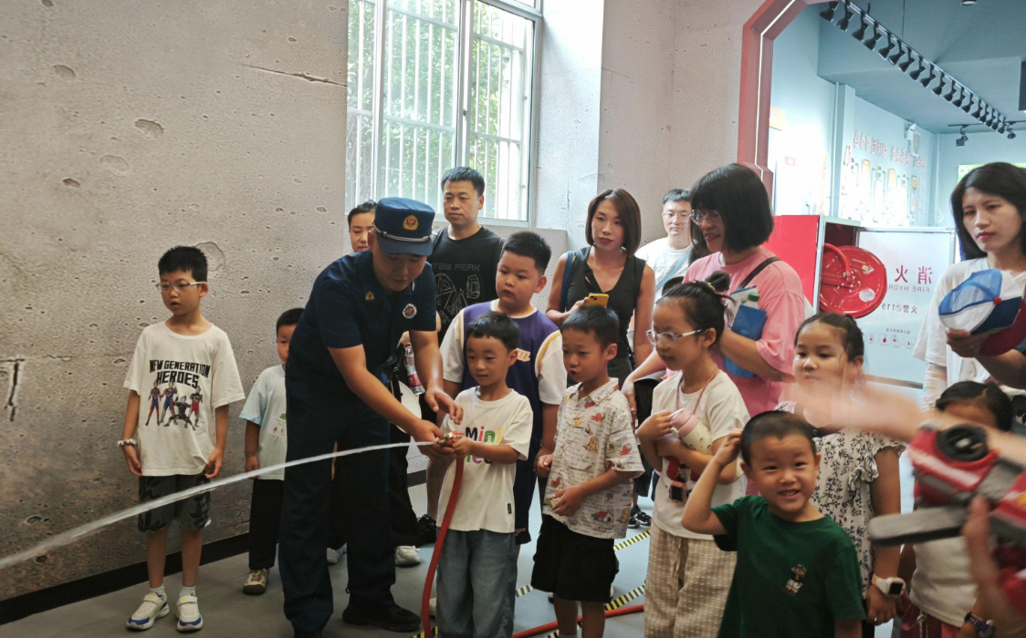 济南消防多元宣传筑牢暑期安全防线(图6)