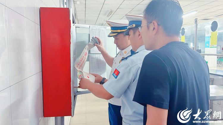 星空体育网站：昌乐县消防救援大队开展校园消防产品专项检查(图2)