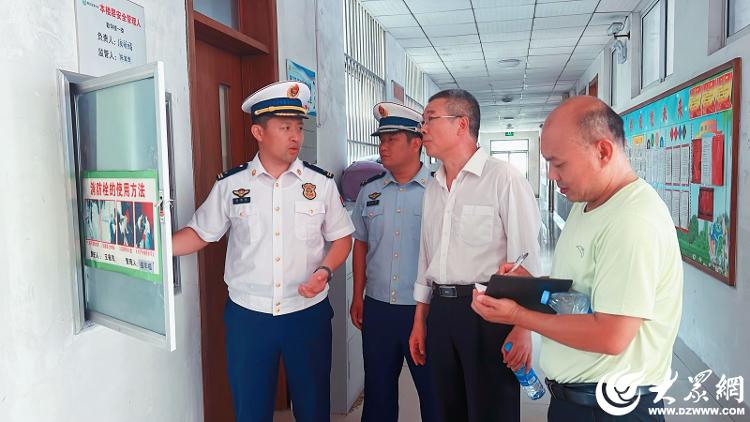 星空体育网站：昌乐县消防救援大队开展校园消防产品专项检查(图3)