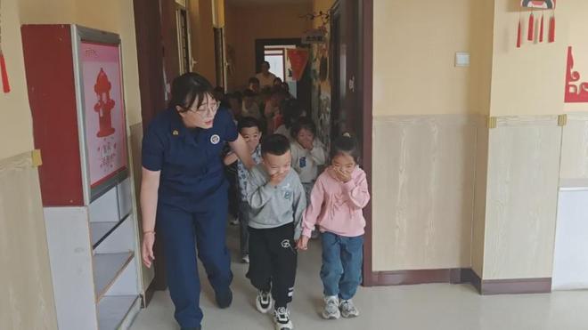 朔州消防多形式授课让学生轻松掌握校园消防安全知识(图2)